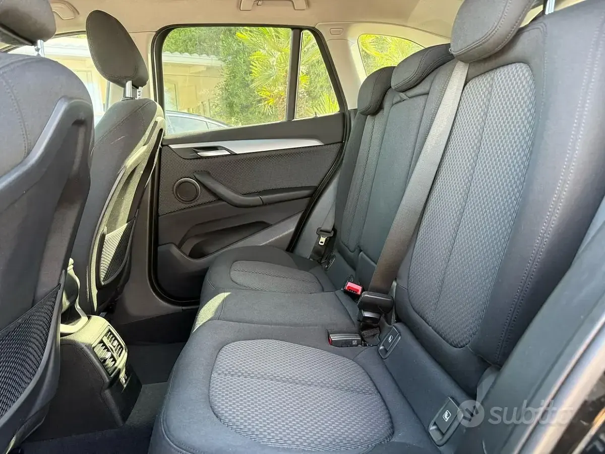 Usata BMW X1 150 CV (110 kW) 2021 Grigio SUV