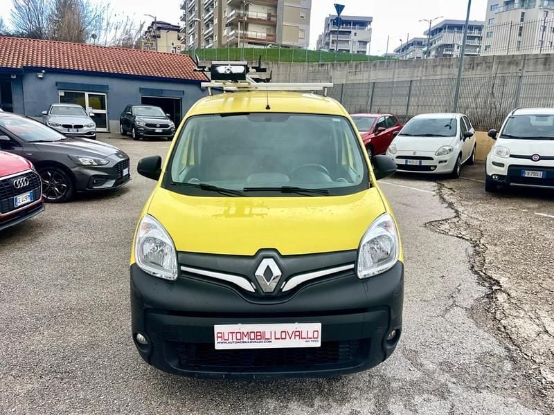 Usata Renault Kangoo 110 CV (80 kW) 2019 Giallo Monovolume