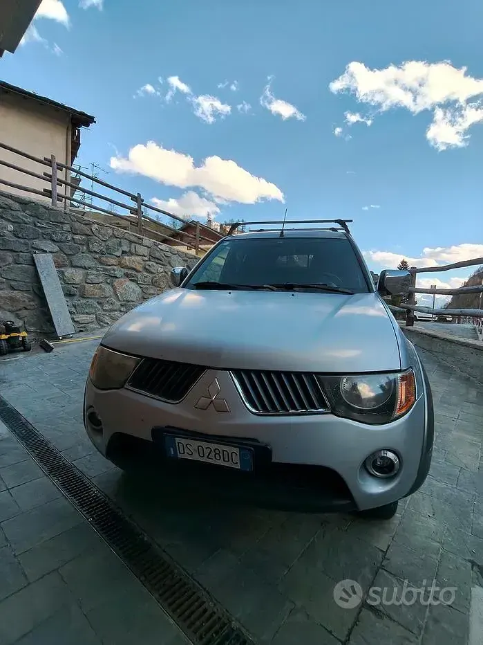 Usata Mitsubishi L200 Warrior 178 CV (130 kW) 2008 Grigio Pick-up