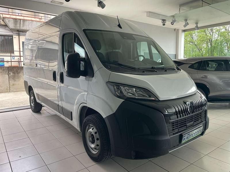 Usata Peugeot Boxer 140 CV (102 kW) 2024 Bianco Furgone