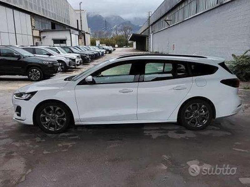 Usata Ford Focus ST-Line 125 CV (91 kW) 2025 Frozen white Station wagon