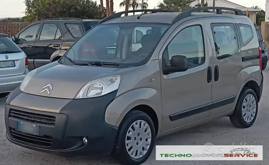 Usata Citroën Nemo 75 CV (55 kW) 2011 Grigio Monovolume