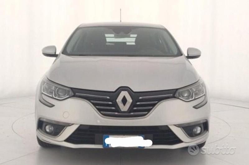 Usata Renault Mégane IV 110 CV (80 kW) 2018 Grigio Utilitaria