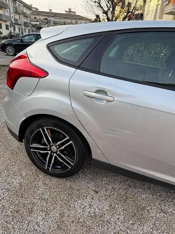 Usata Ford Focus Titanium 116 CV (85 kW) 2011 Berlina