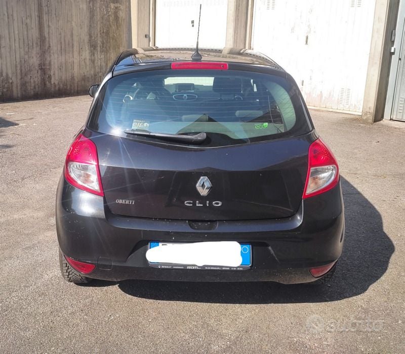 Usata Renault Clio II 75 CV (55 kW) 2009 Nero Utilitaria