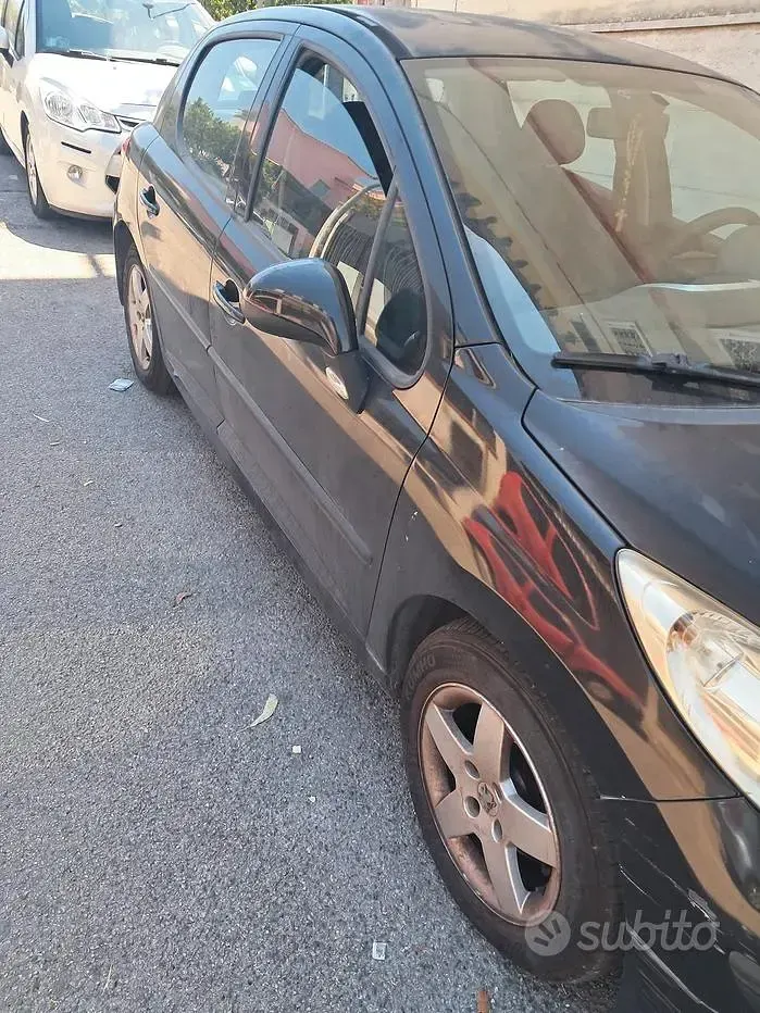 Usata Peugeot 207 68 CV (50 kW) 2009 Berlina