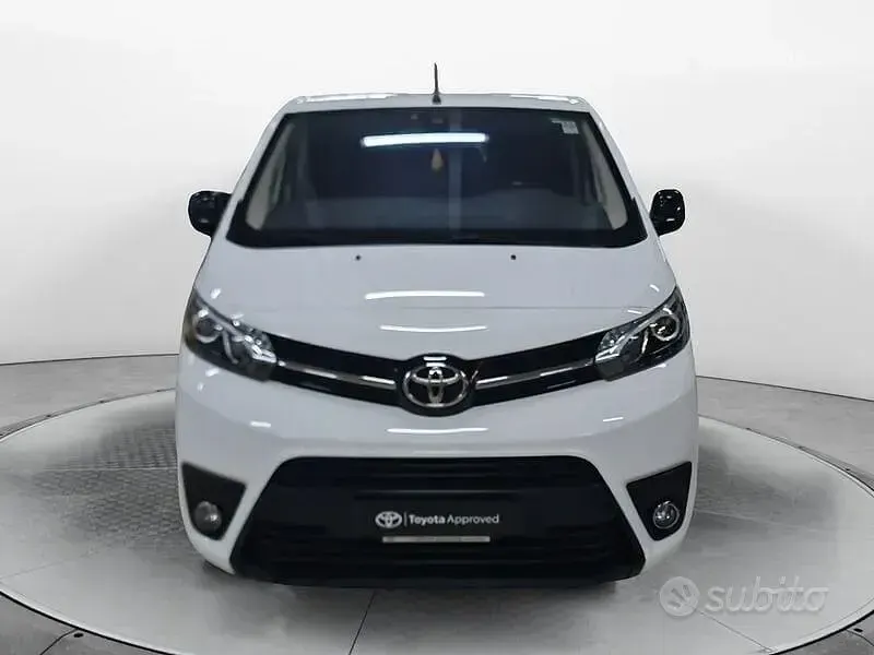 Usata Toyota Proace Verso Edition 180 CV (132 kW) 2021 Bianco Station wagon