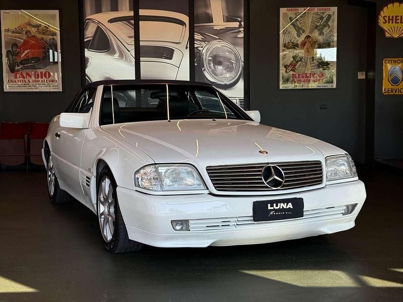 Bianco Usata 1996 Mercedes SL320 Cabrio | 21.800 € (Cara) - Immagine 1/4