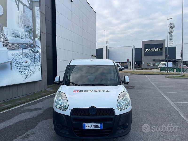 Occasion Fiat Doblò 120 ch (88 kW) 2012 Blanc Monospace
