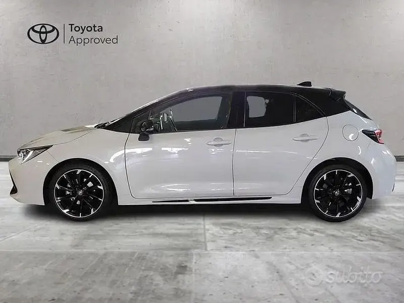 Usata Toyota Corolla Sport 122 CV (89 kW) 2022 Bianco Berlina