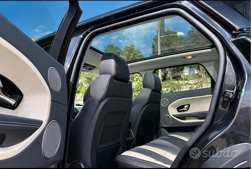 Usata Land Rover Range Rover evoque 190 CV (139 kW) 2011 Nero SUV