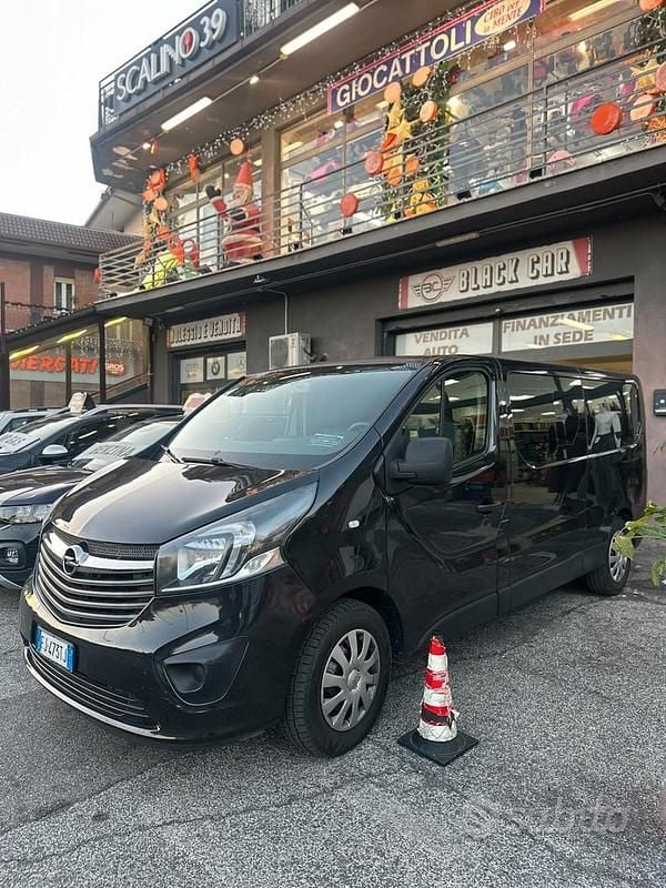 Usata Opel Vivaro S 125 CV (91 kW) 2017 Nero Monovolume