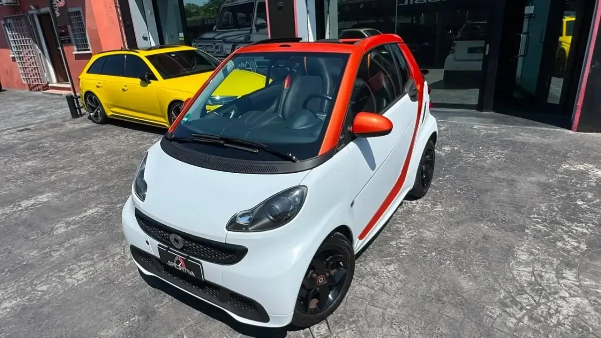 Usata Smart ForTwo Cabrio Edition Flashlight 84 CV (61 kW) 2015 Bianco Cabrio