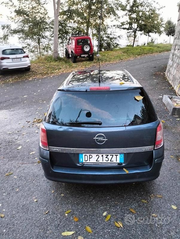 Usata Opel Astra 82 CV (60 kW) 2008 Station wagon