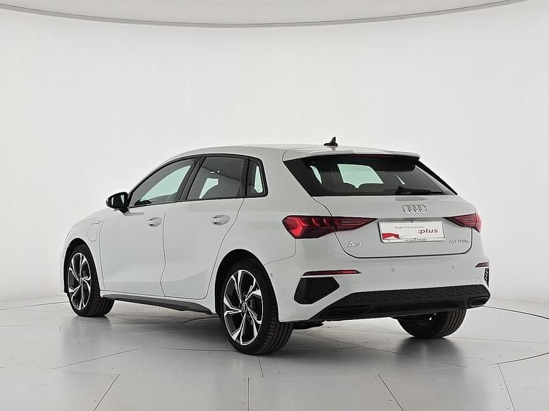Usata Audi A3 Sportback e-tron S-Line 204 CV (150 kW) 2022 Bianco Utilitaria