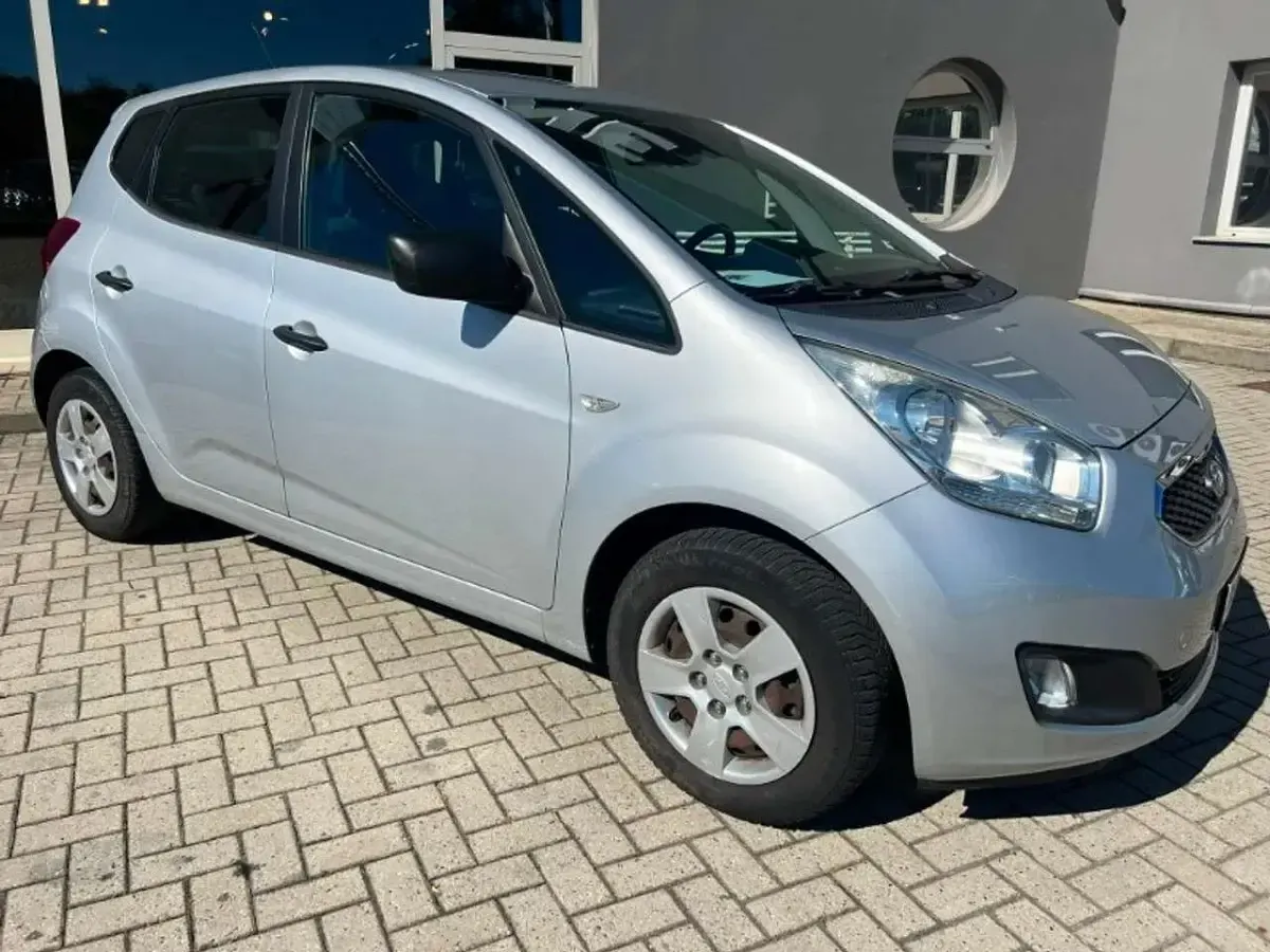 Usata Kia Venga EX 90 CV (66 kW) 2010 Grigio Utilitaria