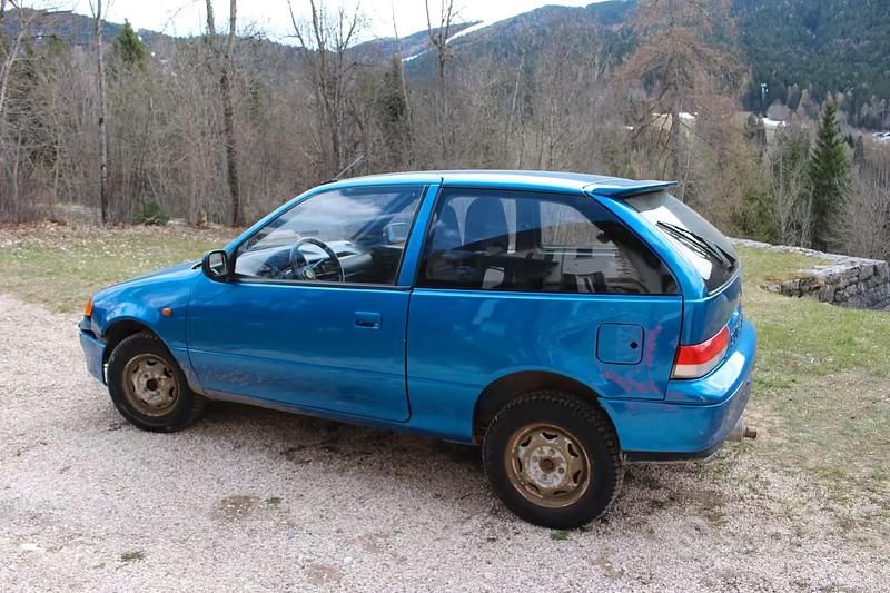Usata Subaru Justy 1998 Blu Utilitaria