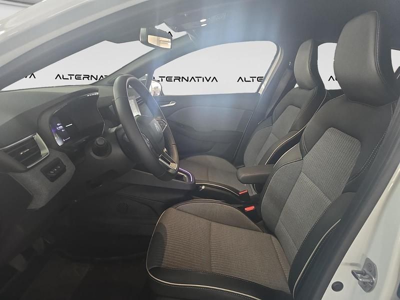 Käytetty Renault Clio V Techno 90 HP (66 kW) 2024 Valkoinen Viistoperä