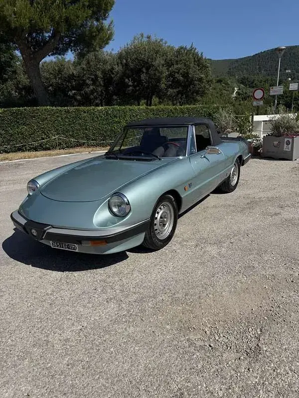Usata Alfa Romeo Spider 103 CV (75 kW) 1983 Cabrio