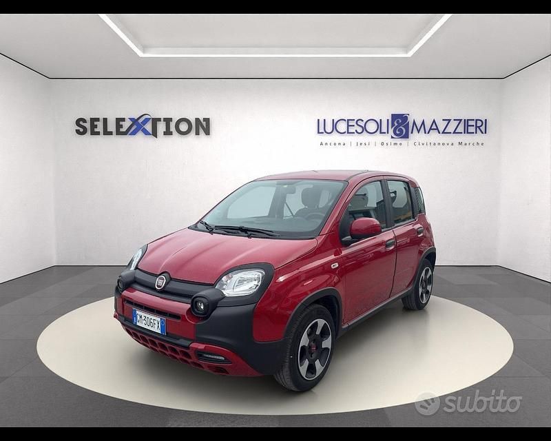 Usata Fiat Panda Cross Cross 69 CV (50 kW) 2023 Rosso Utilitaria