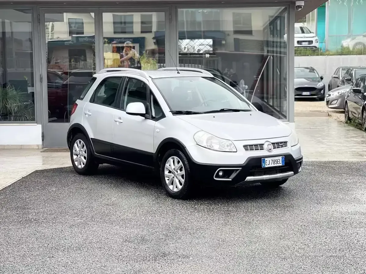 Usata Fiat Sedici 135 CV (99 kW) 2011 SUV