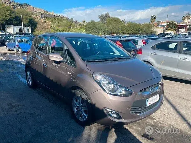 Usata Hyundai ix20 90 CV (66 kW) 2014 Marrone Utilitaria