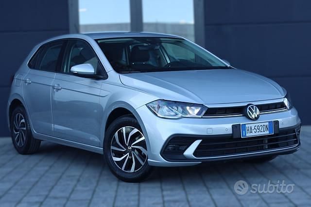Usata VW Polo Life 95 CV (69 kW) 2025 Grigio Utilitaria