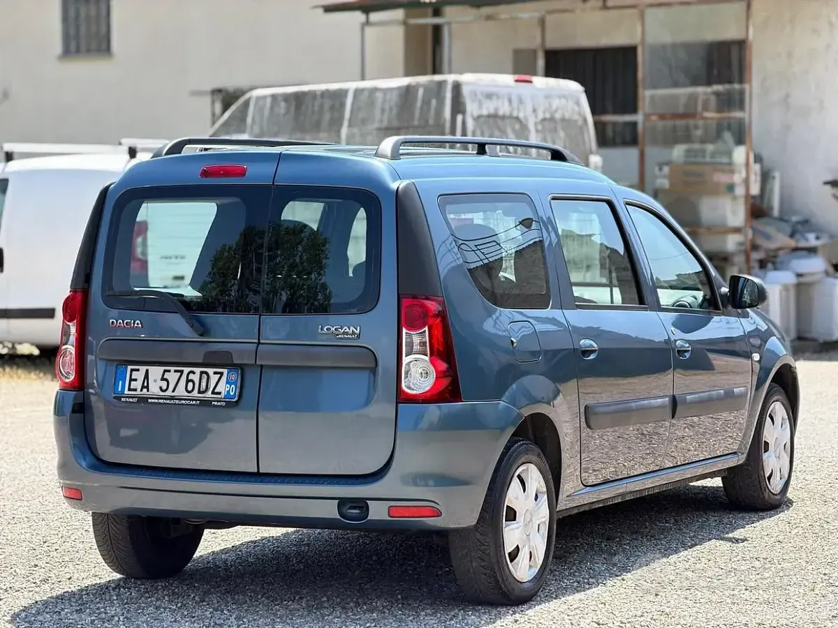 Usata Dacia Logan MCV 75 CV (55 kW) 2010 Bluazzurro Station wagon