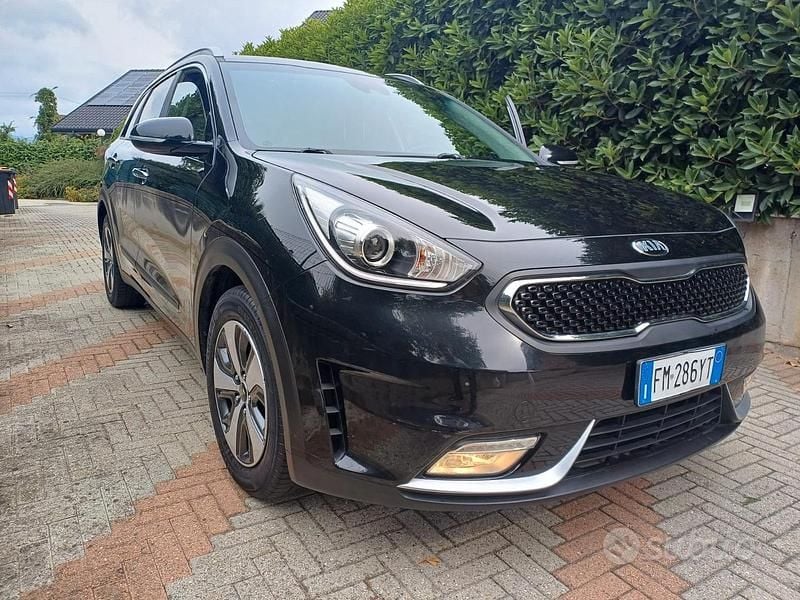 Usata Kia Niro 141 CV (103 kW) 2017 Nero SUV