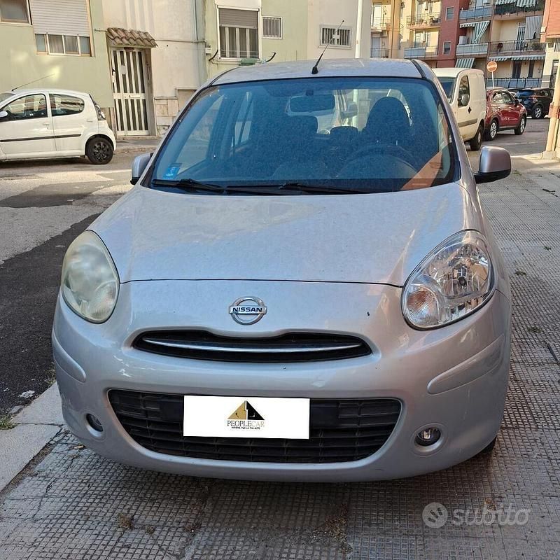 Usata Nissan Micra 80 CV (58 kW) 2012 Grigio Utilitaria
