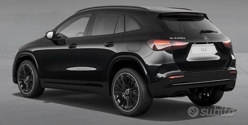 Nuova Mercedes GLA200 AMG line 2025 Nero SUV