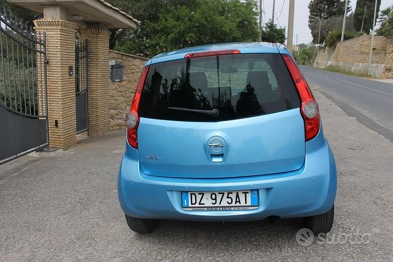 Usata Opel Agila 86 CV (63 kW) 2009 Blu Utilitaria