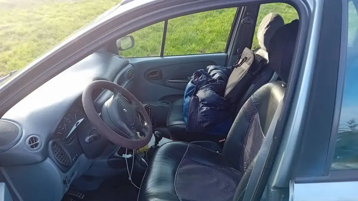 Usata Renault Scenic E-Tech 90 CV (66 kW) 1997 Verde Monovolume