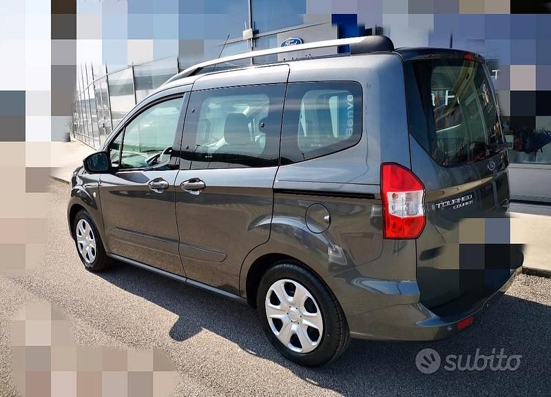 Usata Ford Tourneo Courier 100 CV (73 kW) 2019 Grigio Monovolume