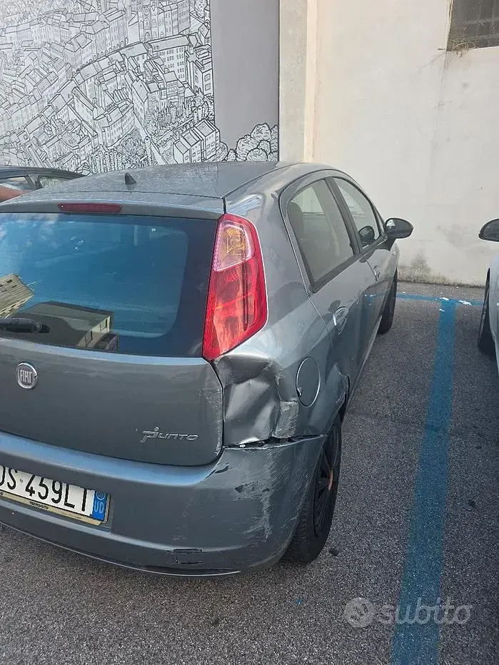 Usata Fiat Punto 77 CV (56 kW) 2008 Grigio Utilitaria