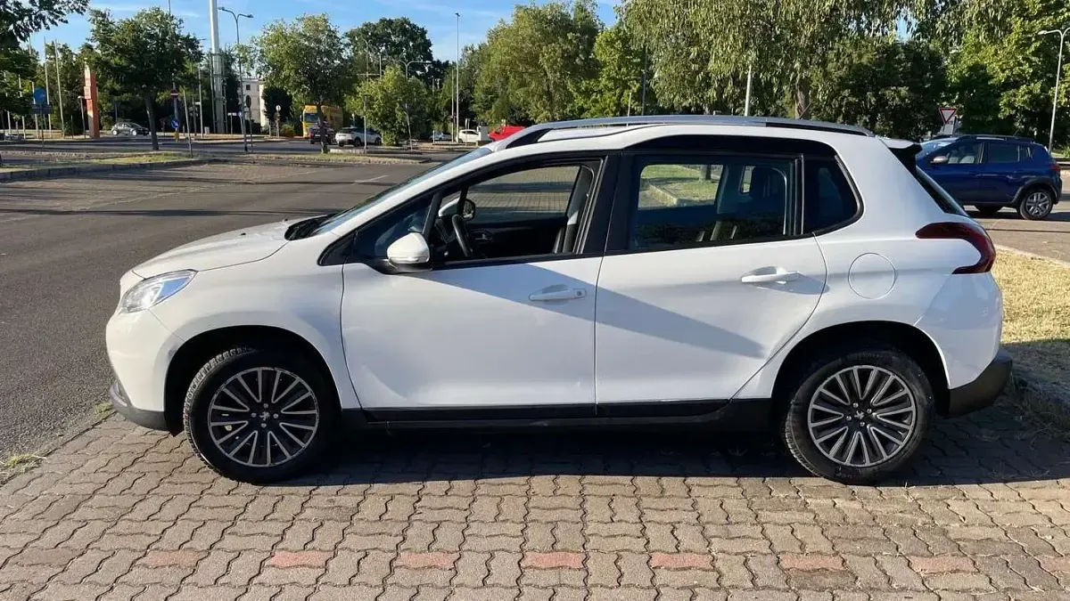 Usata Peugeot 2008 Allure 82 CV (60 kW) 2017 SUV
