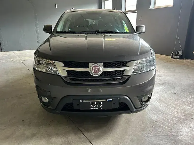 Usata Fiat Freemont 140 CV (102 kW) 2014 Grigio SUV