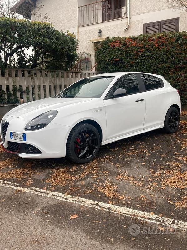 Usata Alfa Romeo Giulietta 120 CV (88 kW) 2019 Bianco Coupé
