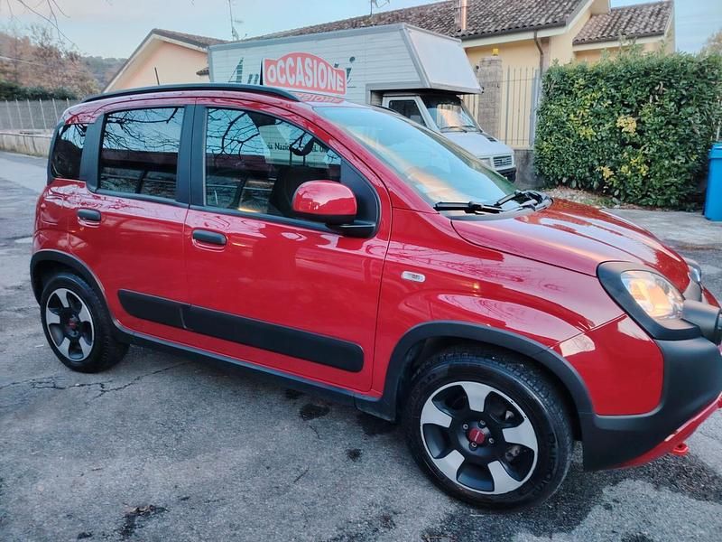 Usata Fiat Panda S 70 CV (51 kW) 2024 Rosso Utilitaria
