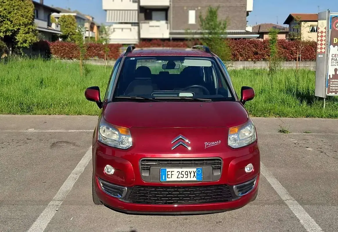 Usata Citroën C3 Picasso 95 CV (69 kW) 2011 Rosso Monovolume