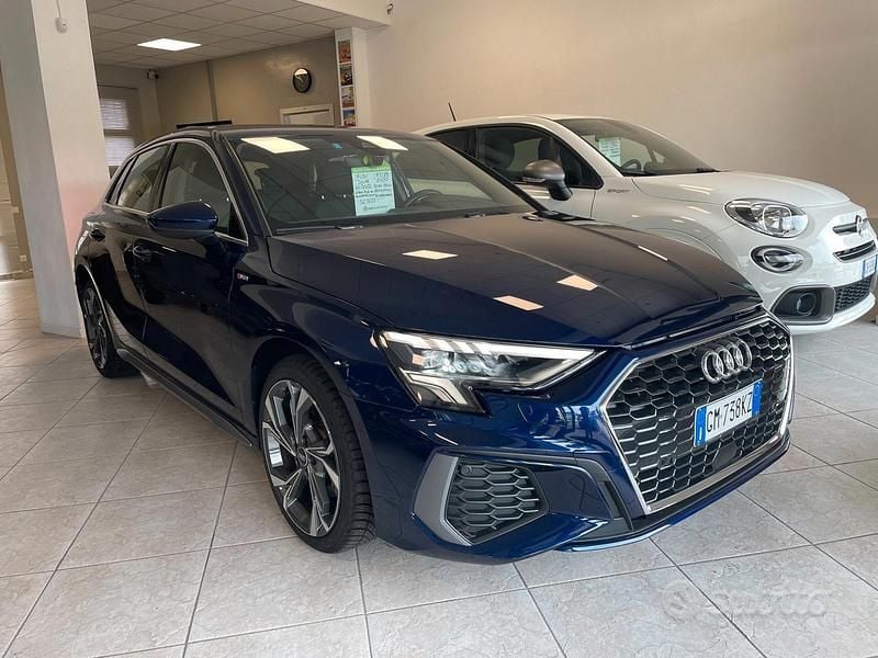 Blu/azzurro Usata 2022 Audi A3 e-tron S-Line Due volumi | 29.999 € (Buon prezzo) - Immagine 1/4