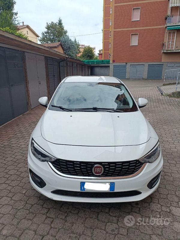 Bianco Usata 2016 Fiat Tipo Tre volumi | 7900 € (Ottimo prezzo) - Immagine 1/4
