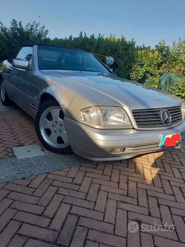 Usata Mercedes SL320 193 CV (141 kW) 1997 Grigio Cabrio