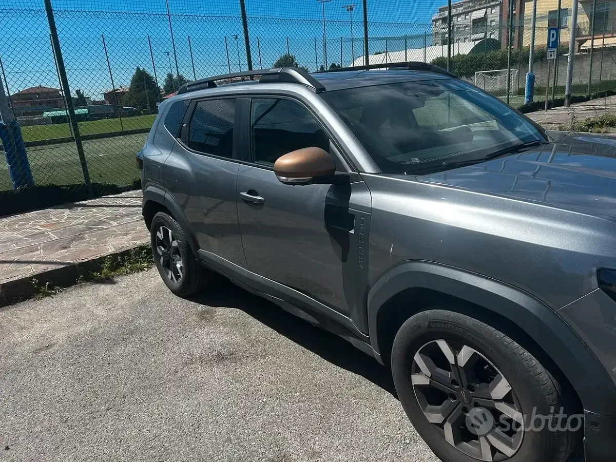 Usata Dacia Duster 101 CV (74 kW) 2025 Grigio SUV