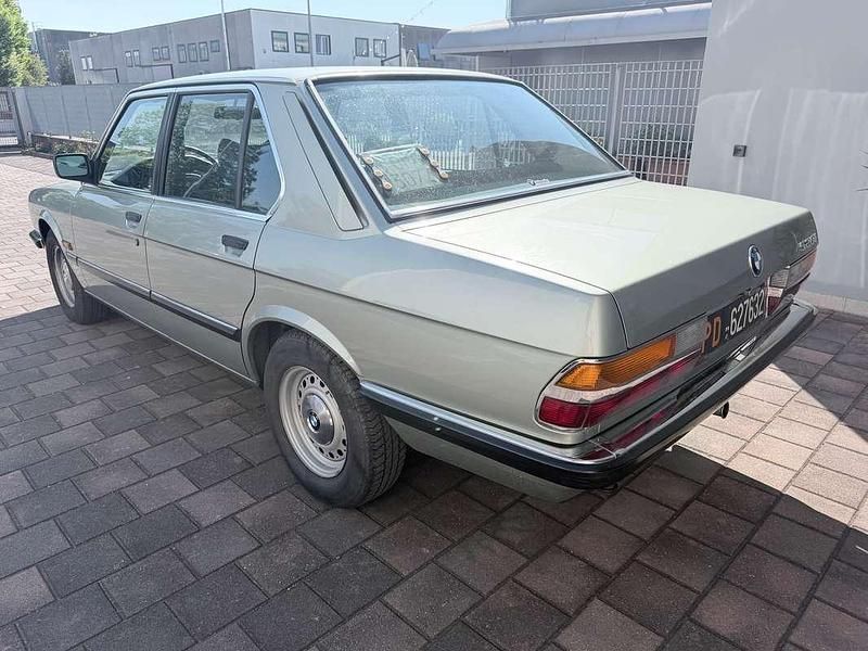 Usata BMW 520 125 CV (91 kW) 1981 Verde Berlina