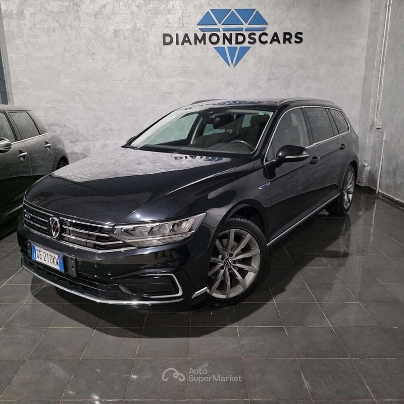 Nero Usata 2021 VW Passat GTE Station wagon | 18.900 € (Buon prezzo) - Immagine 1/4