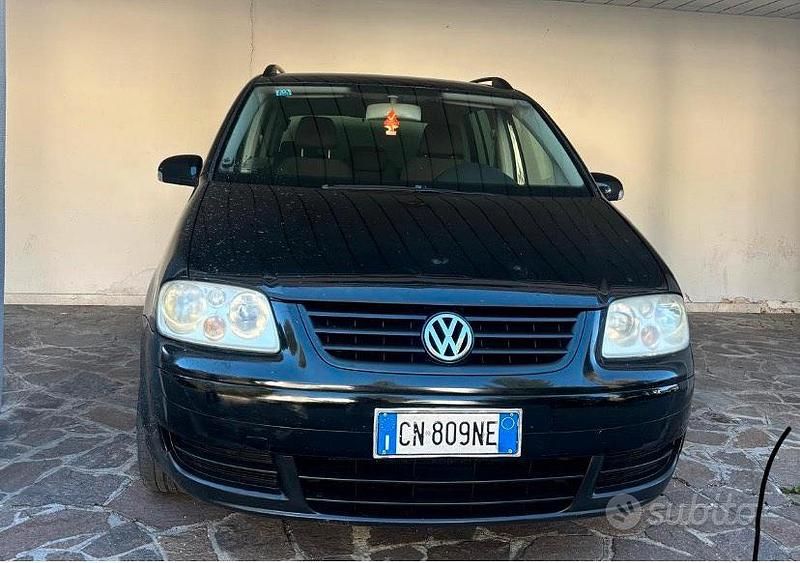 Usata VW Touran 101 CV (74 kW) 2004 Monovolume