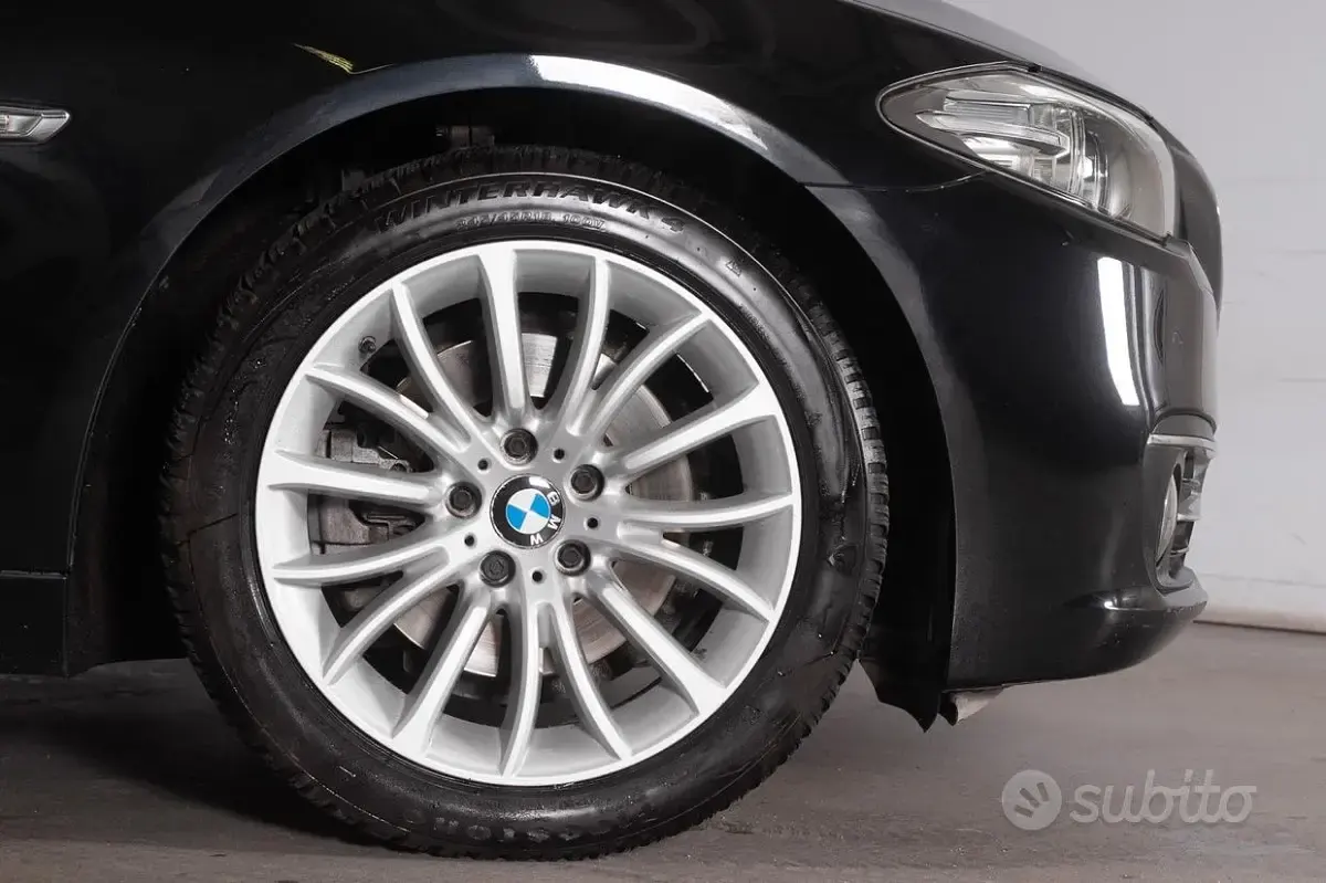 Occasion BMW 520 Luxury Line 190 ch (139 kW) 2017 Noir Break