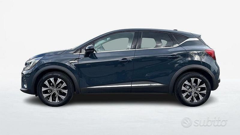 Usata Renault Captur Techno 101 CV (74 kW) 2023 Blu chiaro SUV