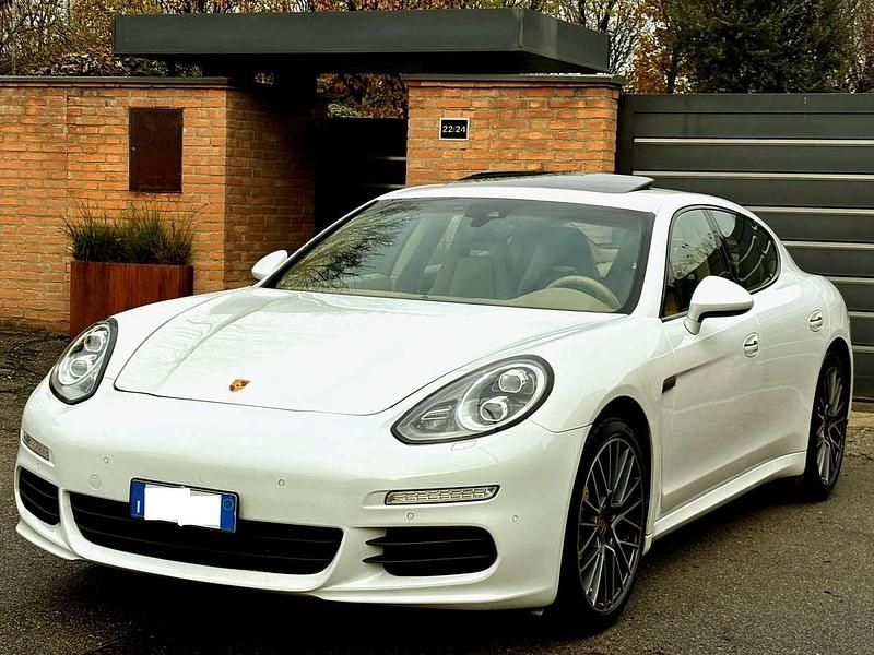 Usata Porsche Panamera 300 CV (220 kW) 2015 Bianco Berlina